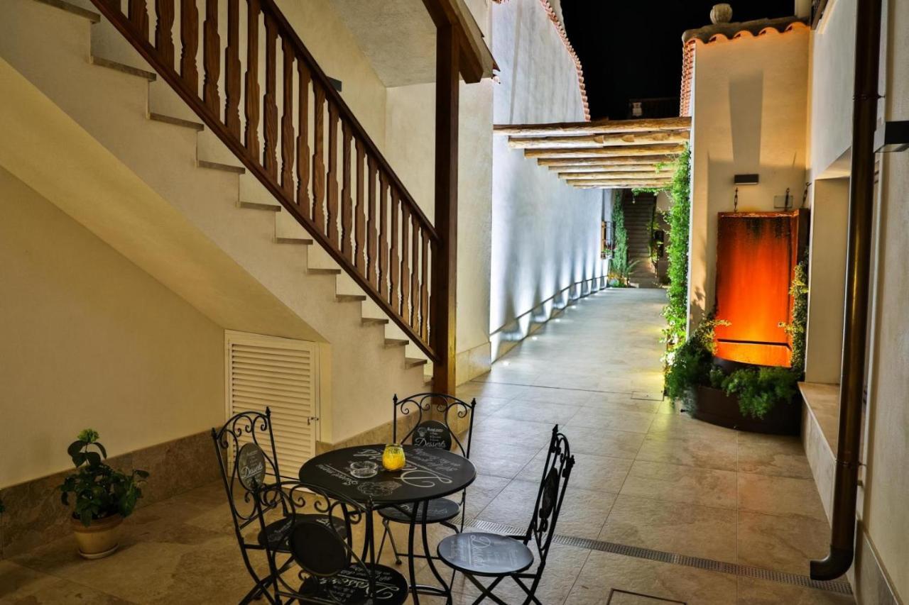 El Patio De Los Jazmines Boutique-House กอนซูเอกรา ภายนอก รูปภาพ
