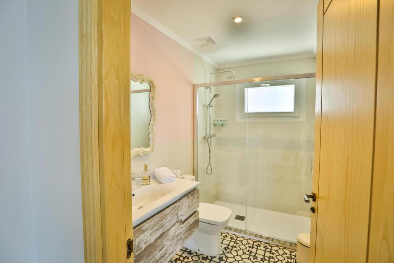 El Patio De Los Jazmines Boutique-House กอนซูเอกรา ภายนอก รูปภาพ