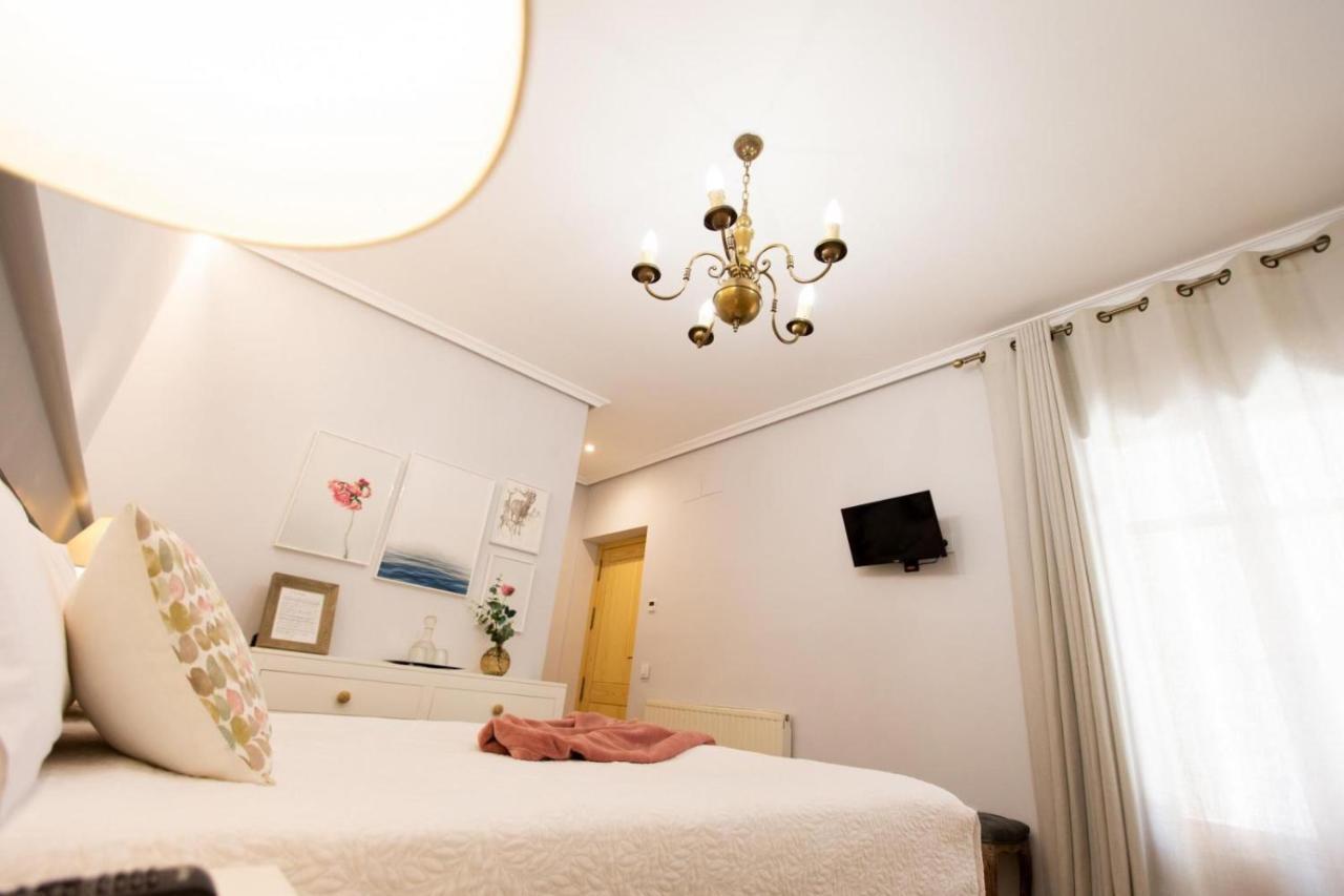 El Patio De Los Jazmines Boutique-House กอนซูเอกรา ภายนอก รูปภาพ